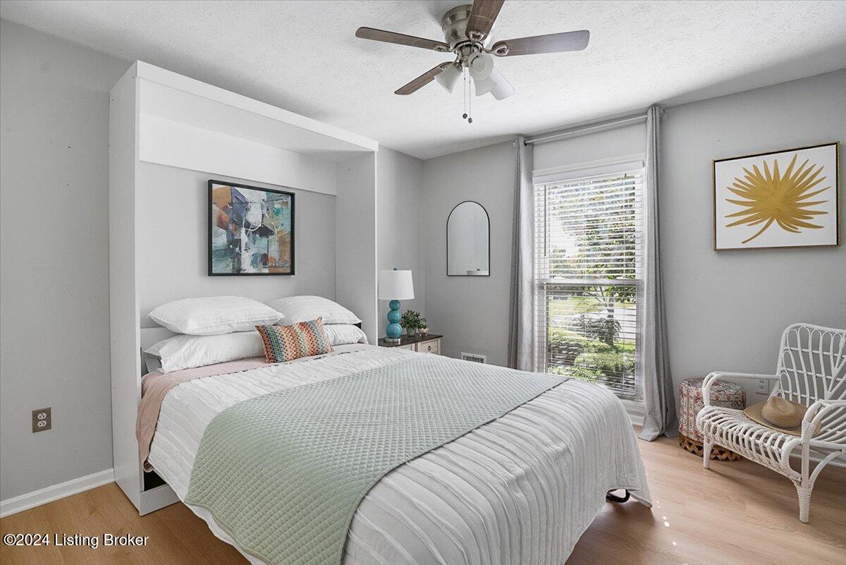 1007 Chesham Road Louisville, KY 40207 - Photo 25 of 49 The murphy bed is convenient for family and guests alike!