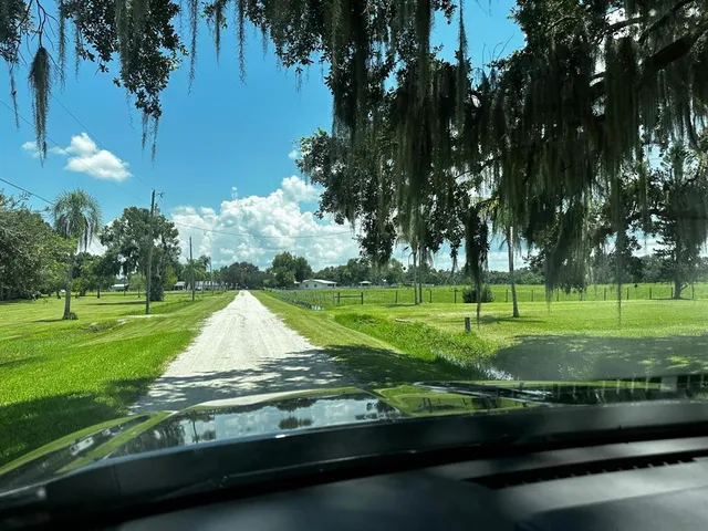 $240,000 | 345 Cowhouse Road, Lorida, FL 33857