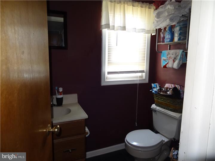 23 Rondon Avenue Berlin, NJ 08009 - Photo 9 of 19 Master Bathroom