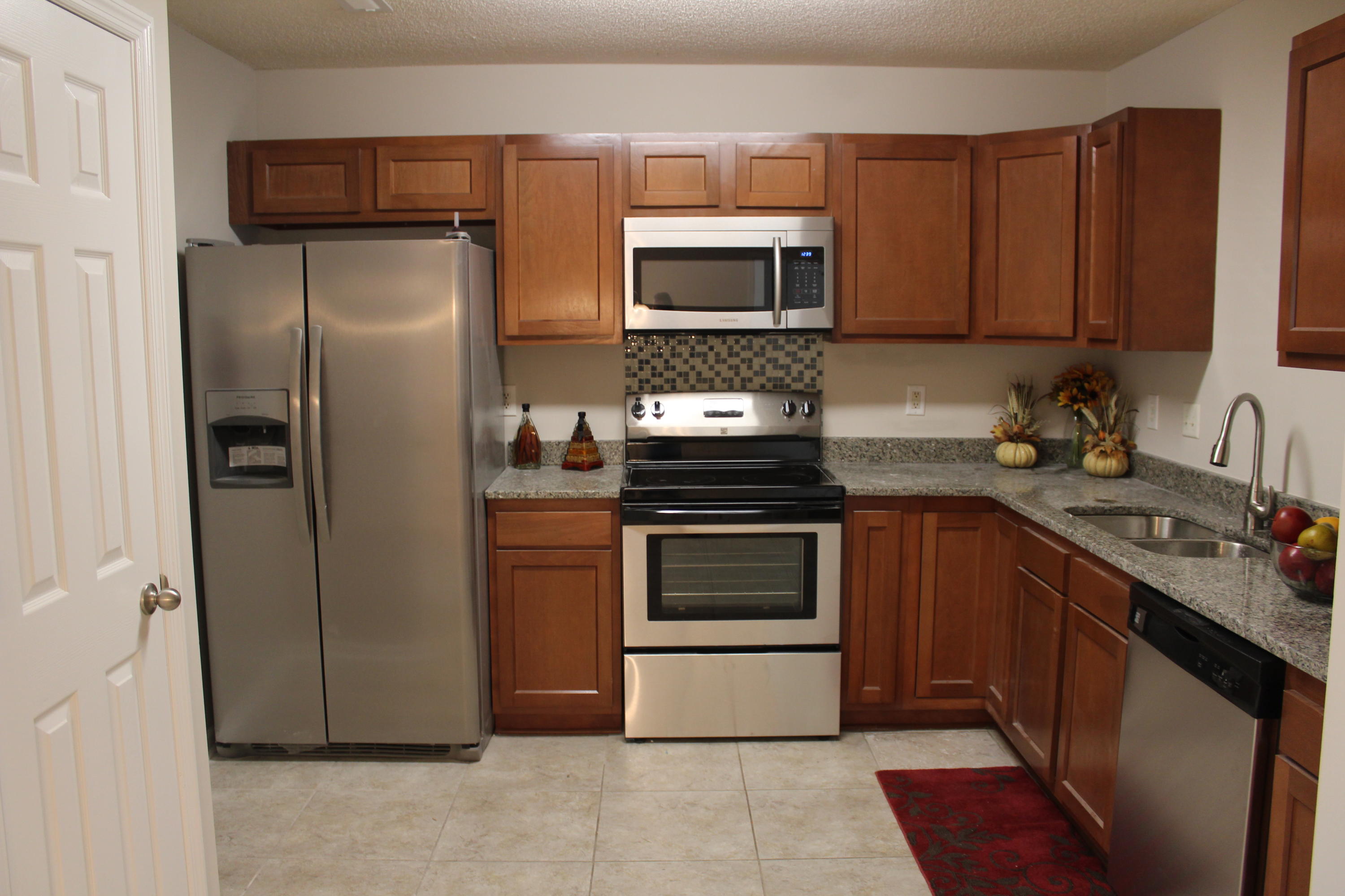 704 Oxford Road Ladson, SC 29456 - Photo 5 of 11 IMG_9047