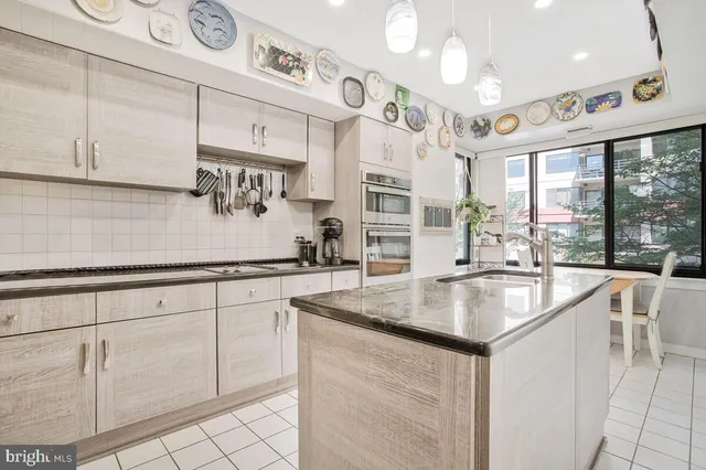 $485,000 | 10001 Windstream Drive, Unit 201, Columbia, MD 21044