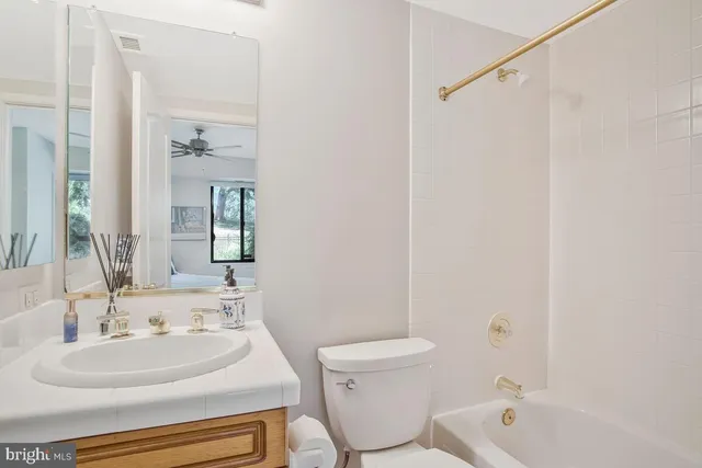 $485,000 | 10001 Windstream Drive, Unit 201, Columbia, MD 21044