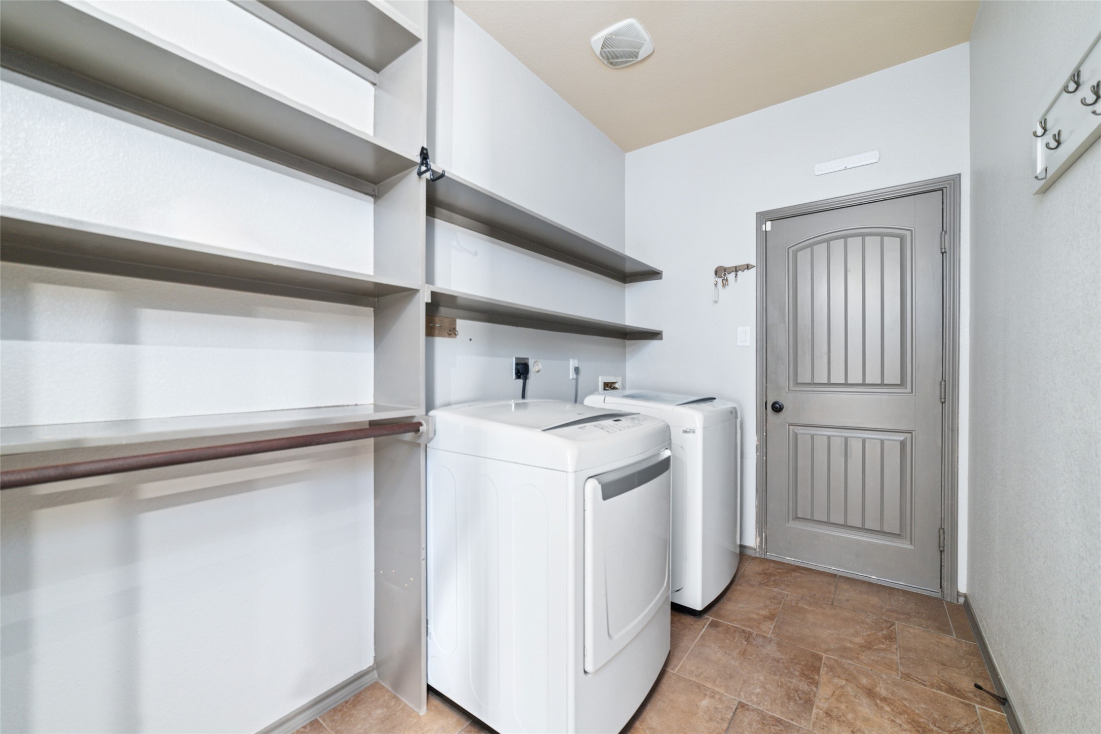 5115 Whitebridge Lane Katy, TX 77449 - Photo 22 of 25