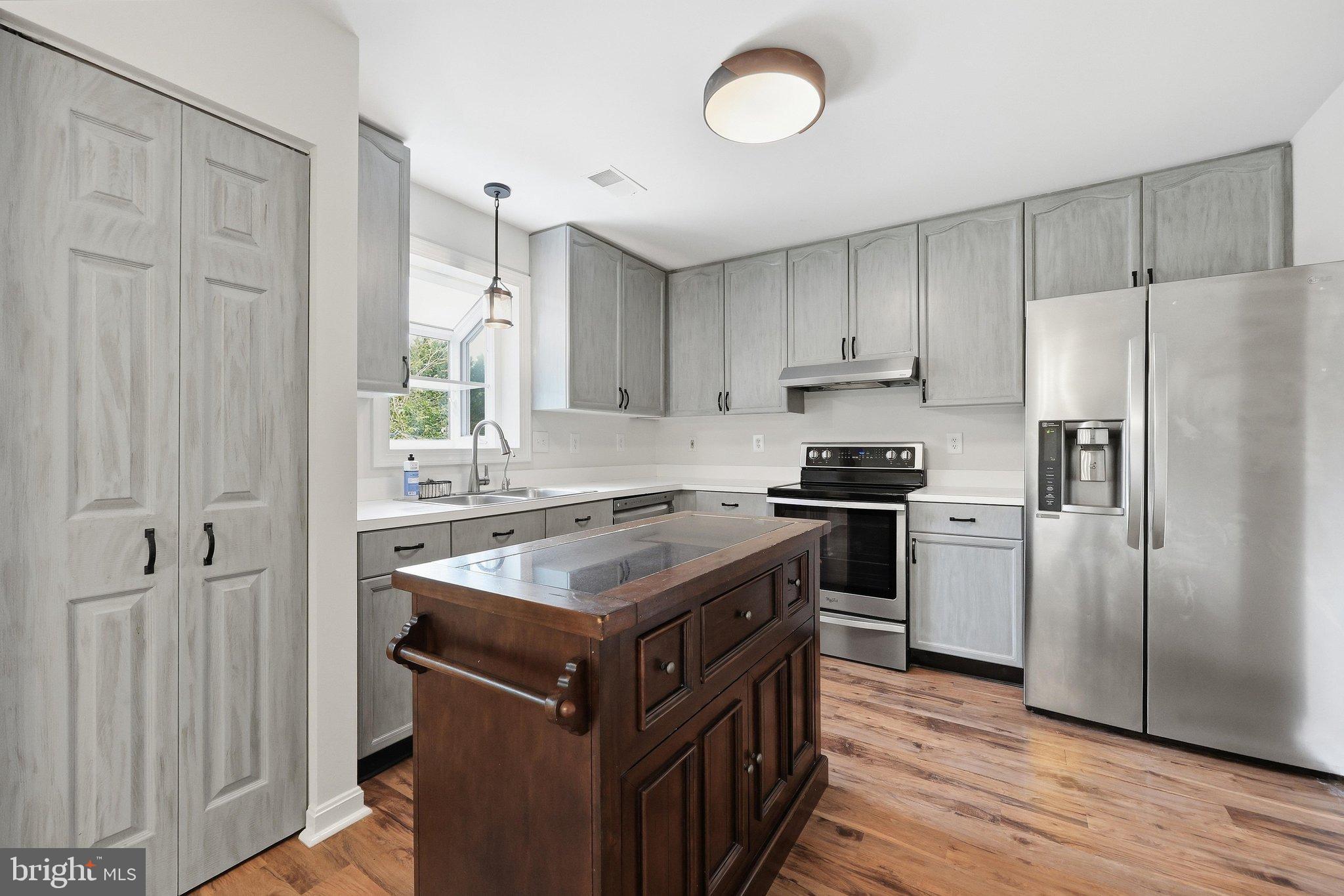6710 Hemlock Point Road New Market, MD 21774 - Photo 10 of 66 Kitchen with lots of cabinets.