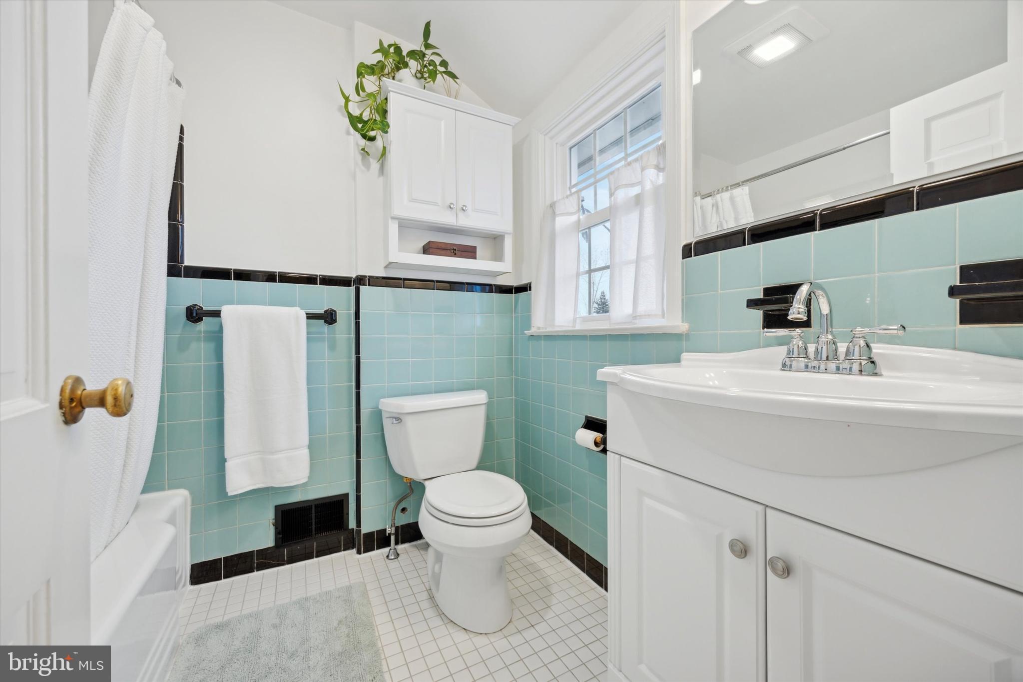 40 Providence Road Morton, PA 19070 - Photo 29 of 34 a bathroom with a sink toilet and mirror