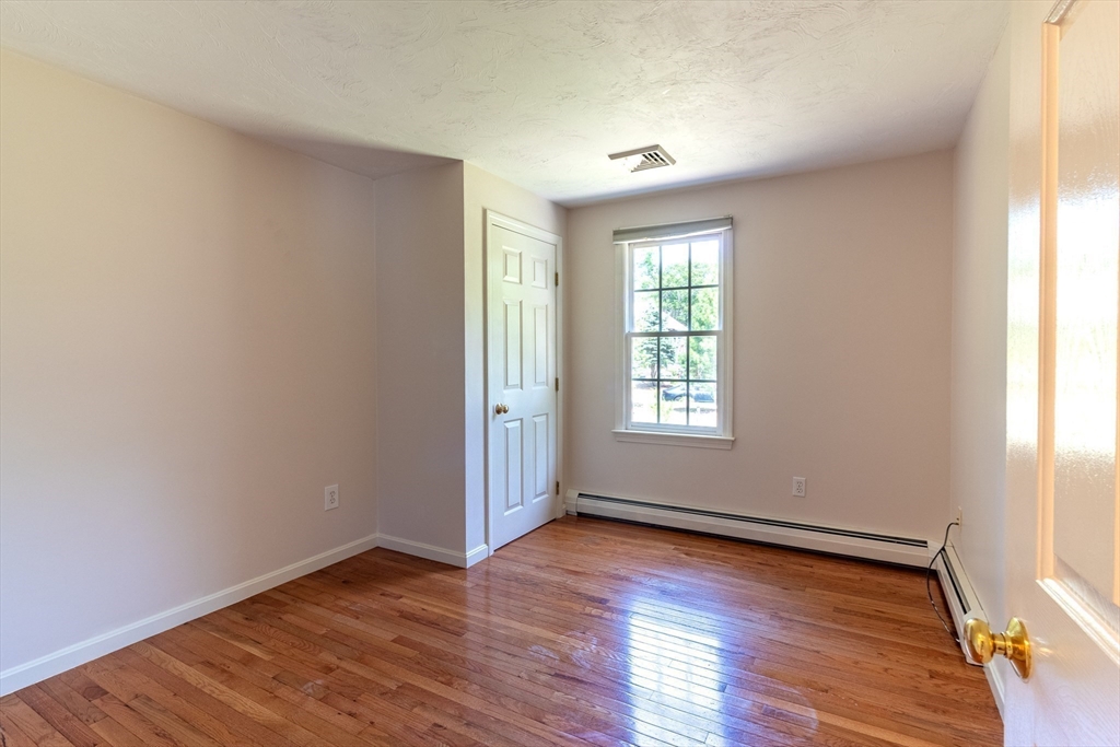 37 Yearling Run Road Bourne, MA 02532 - Photo 12 of 42