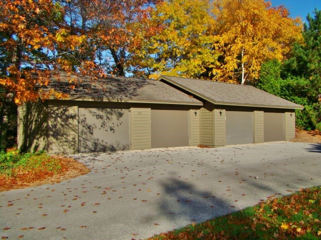 6477 Mission Ridge Traverse City, MI 49686 - Photo 39 of 41 1825332-38.JPG