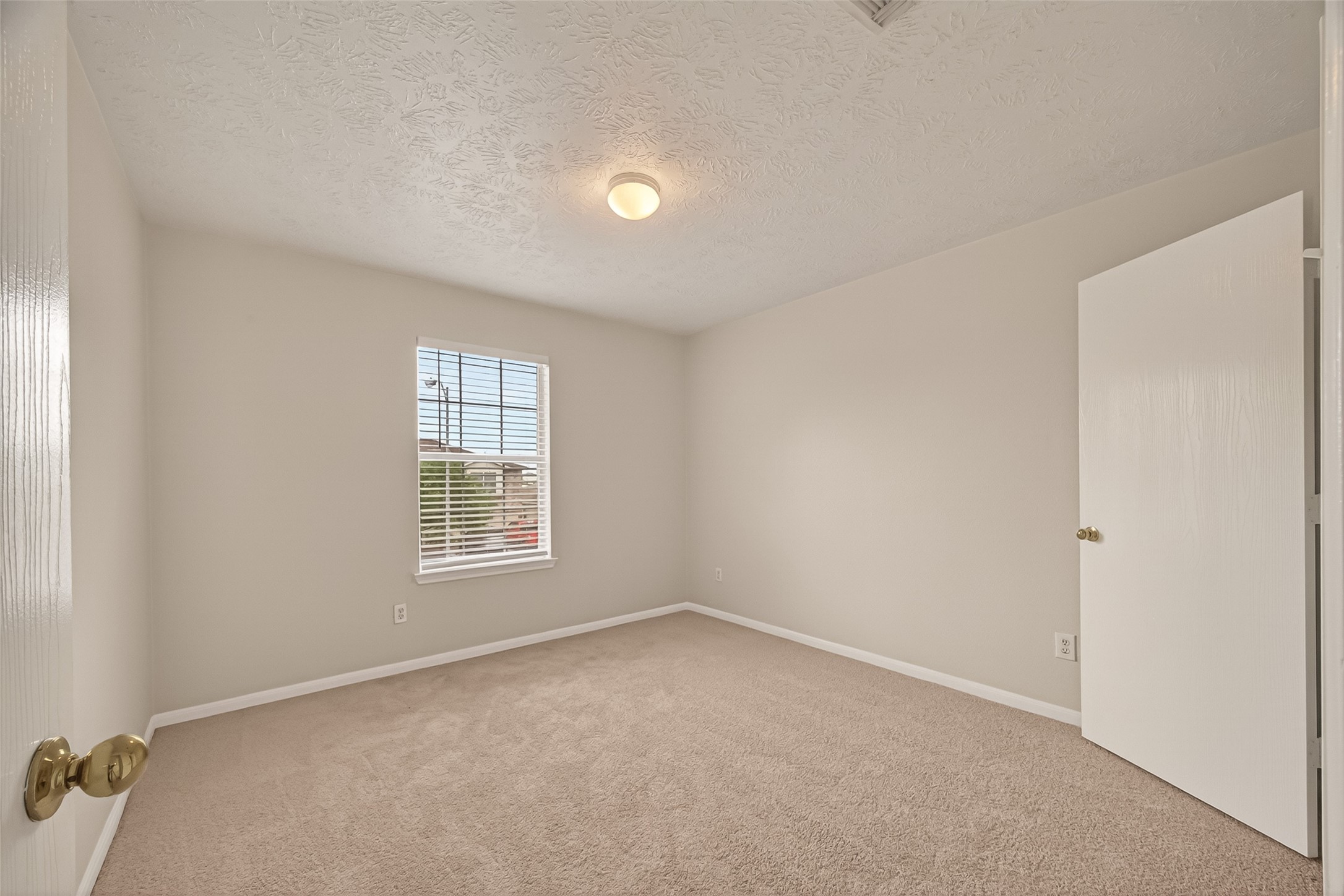 1902 Flycaster Drive Spring, TX 77388 - Photo 19 of 33