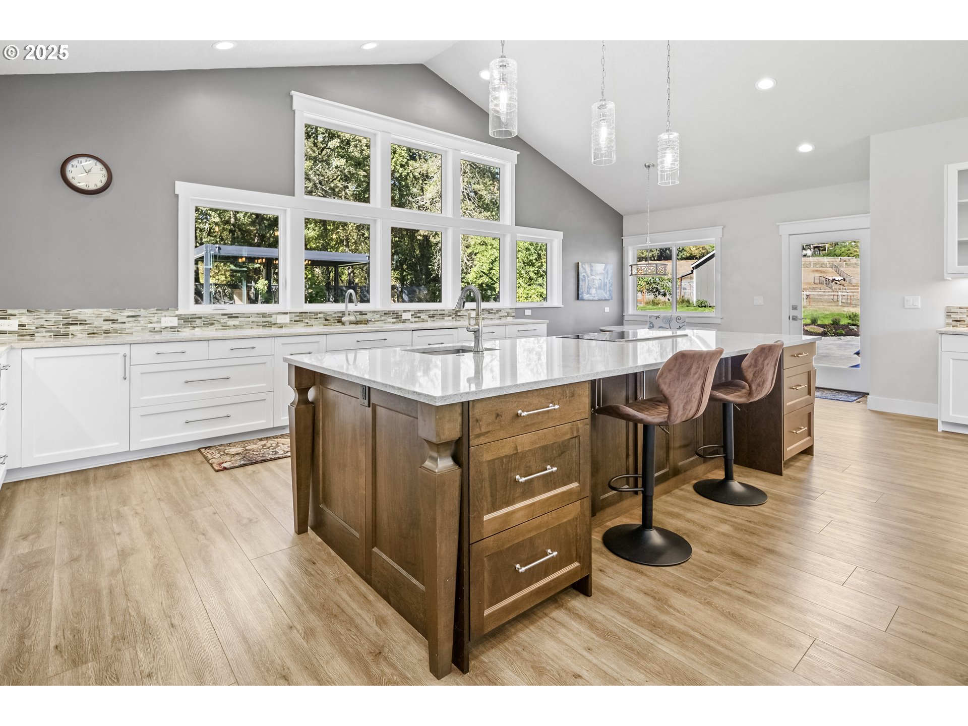 21185 Northwest Phillips Road Hillsboro, OR 97124 - Photo 14 of 47 Gallery Image 14