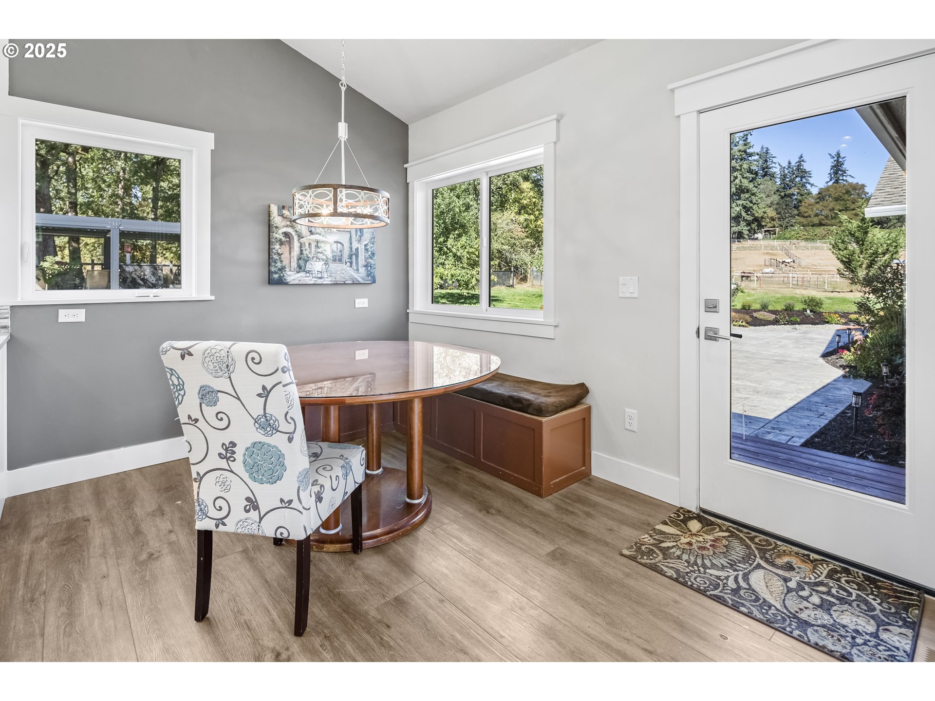 21185 Northwest Phillips Road Hillsboro, OR 97124 - Photo 17 of 47 Gallery Image 17