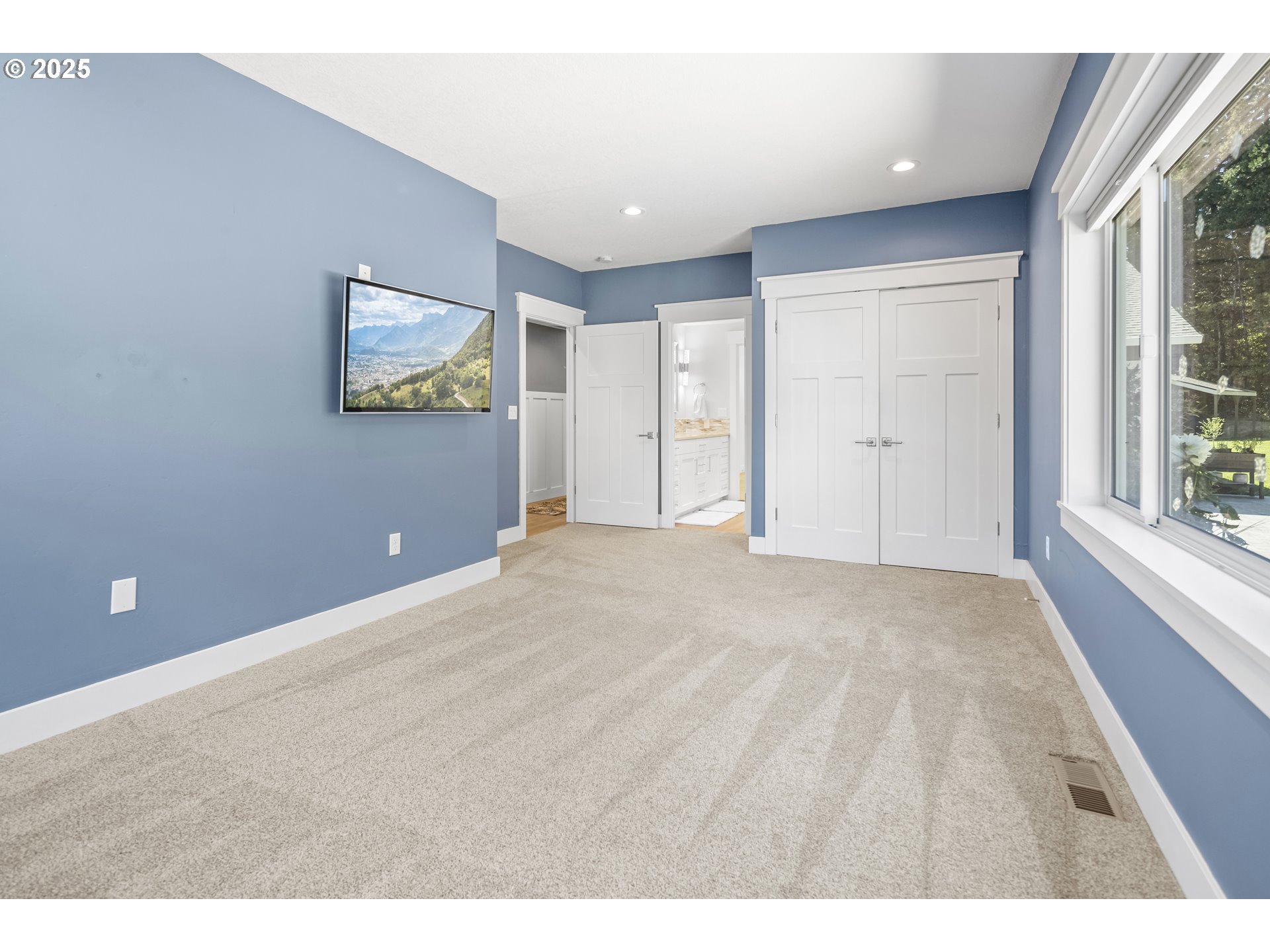21185 Northwest Phillips Road Hillsboro, OR 97124 - Photo 35 of 47 Gallery Image 35