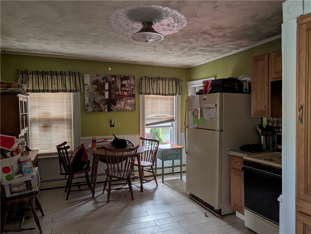25 Ormond Street Woonsocket, RI 02895 - Photo 5 of 17 1st floor Eat in Kitchen