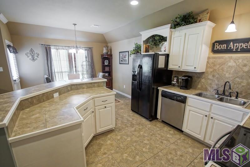 39513 Rue Royale Prairieville, LA 70769 - Photo 22 of 26 Gallery Image 22