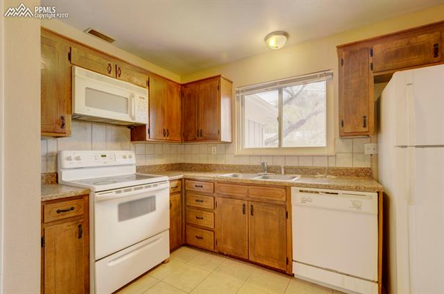 406 Shield Road Fountain, CO 80817 - Photo 6 of 12