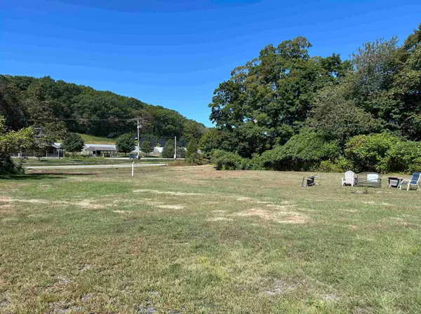 $850,000 | 269 South Road, Kensington, NH 03833