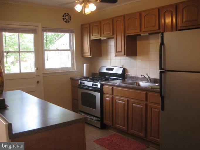 812 Bradhurst Road Baltimore, MD 21212 - Photo 1 of 18 Exterior (Main)