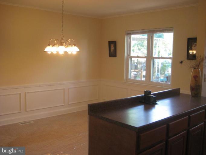 812 Bradhurst Road Baltimore, MD 21212 - Photo 13 of 18 Kitchen/Dining Room