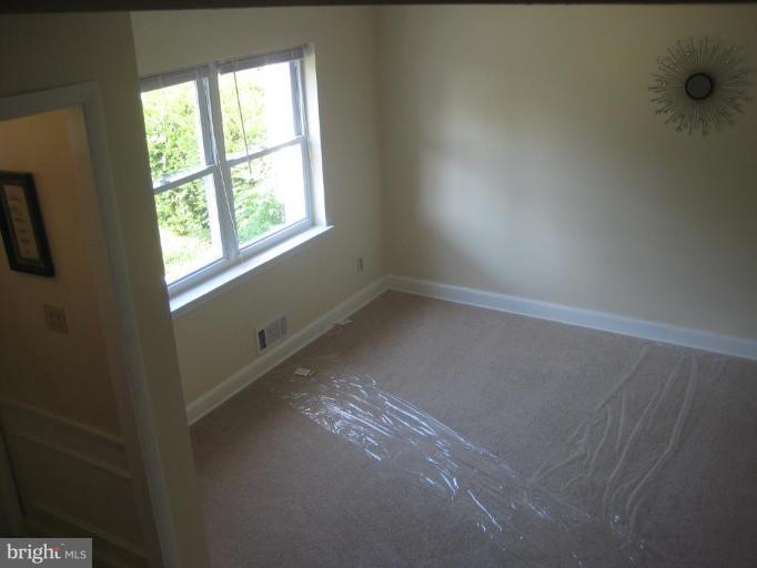 812 Bradhurst Road Baltimore, MD 21212 - Photo 15 of 18 Living Room #3