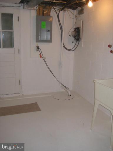 812 Bradhurst Road Baltimore, MD 21212 - Photo 17 of 18 Laundry Area 1