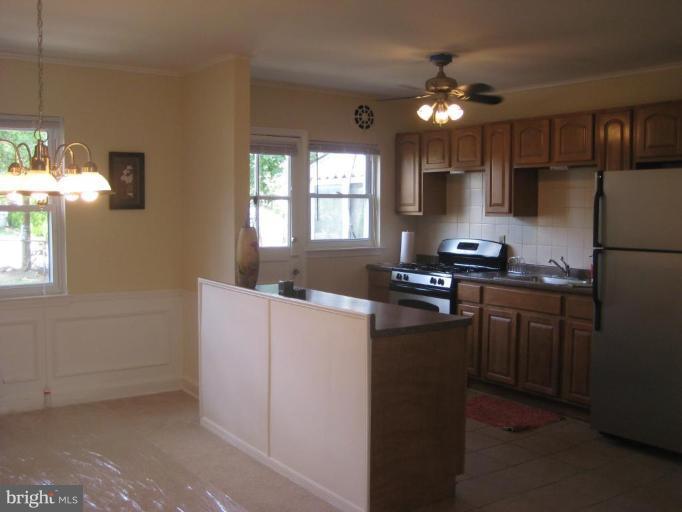 812 Bradhurst Road Baltimore, MD 21212 - Photo 4 of 18 Kitchen