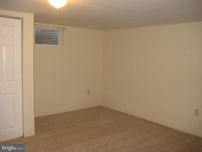 812 Bradhurst Road Baltimore, MD 21212 - Photo 9 of 18 Family Room