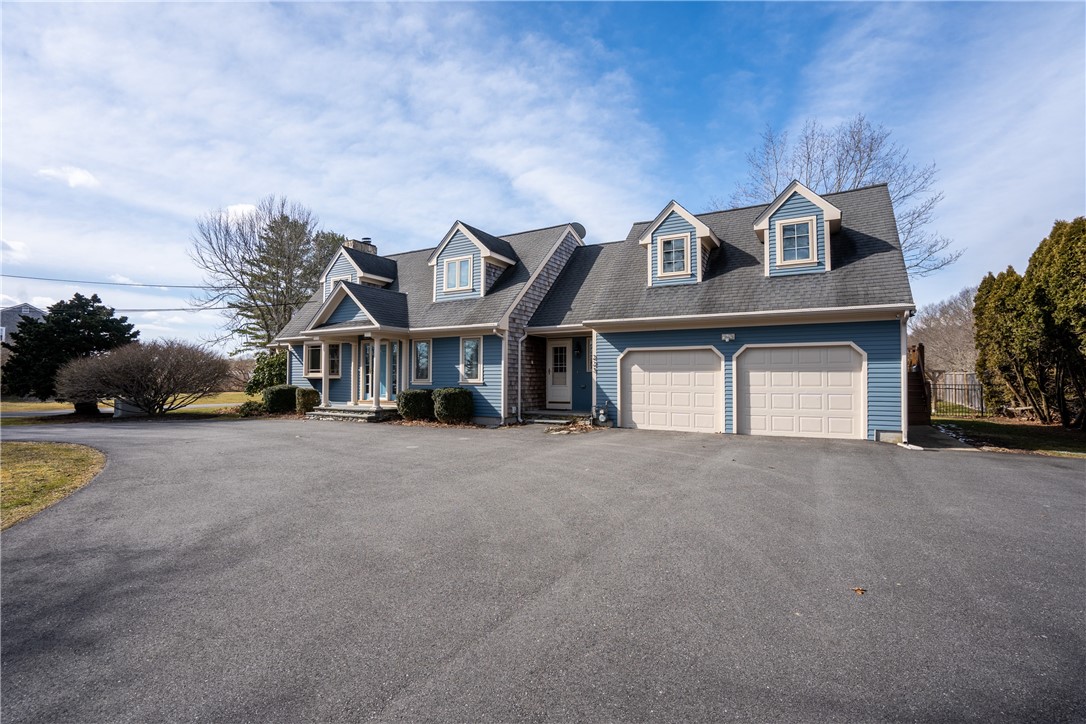 223 Wapping Road Portsmouth, RI 02871 - Photo 2 of 27