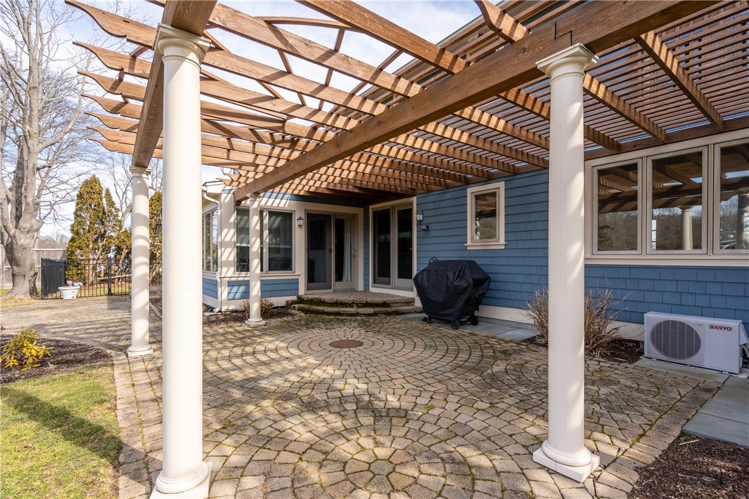 223 Wapping Road Portsmouth, RI 02871 - Photo 21 of 27