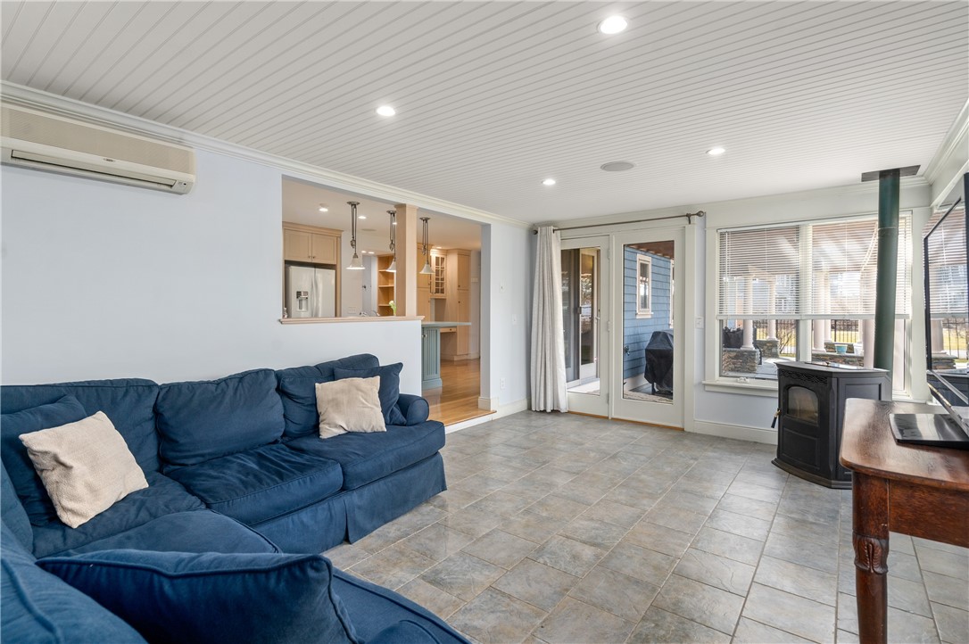 223 Wapping Road Portsmouth, RI 02871 - Photo 10 of 27