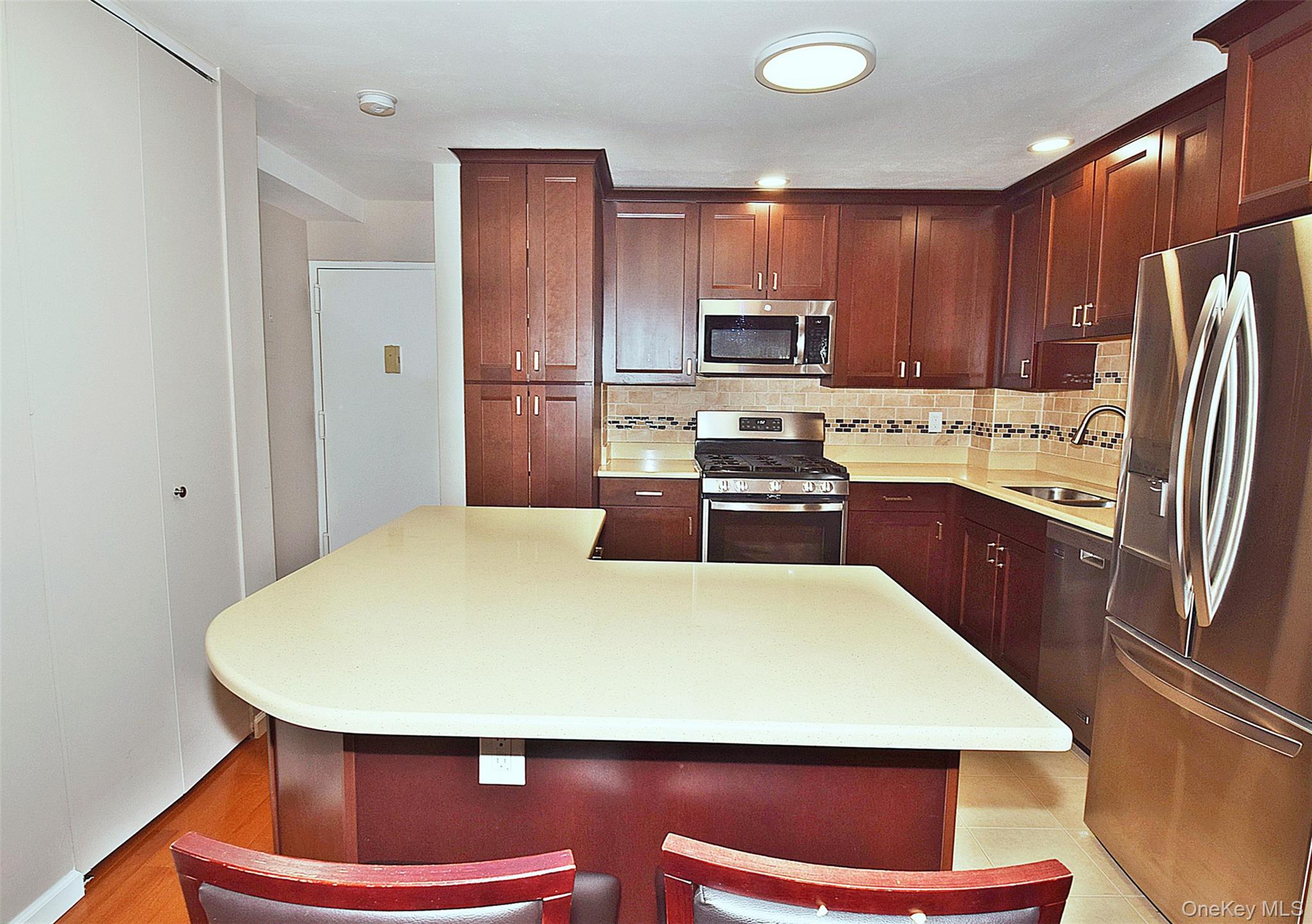 20804 Robert Road, Unit 189L Queens, NY 11360 - Photo 6 of 26