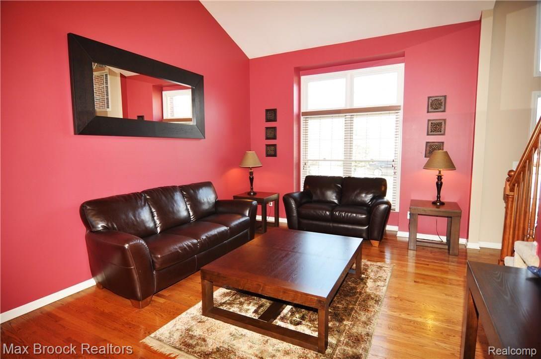 699 Twin Oaks Court Rochester, MI 48307 - Photo 14 of 65 DSC_0070.JPG