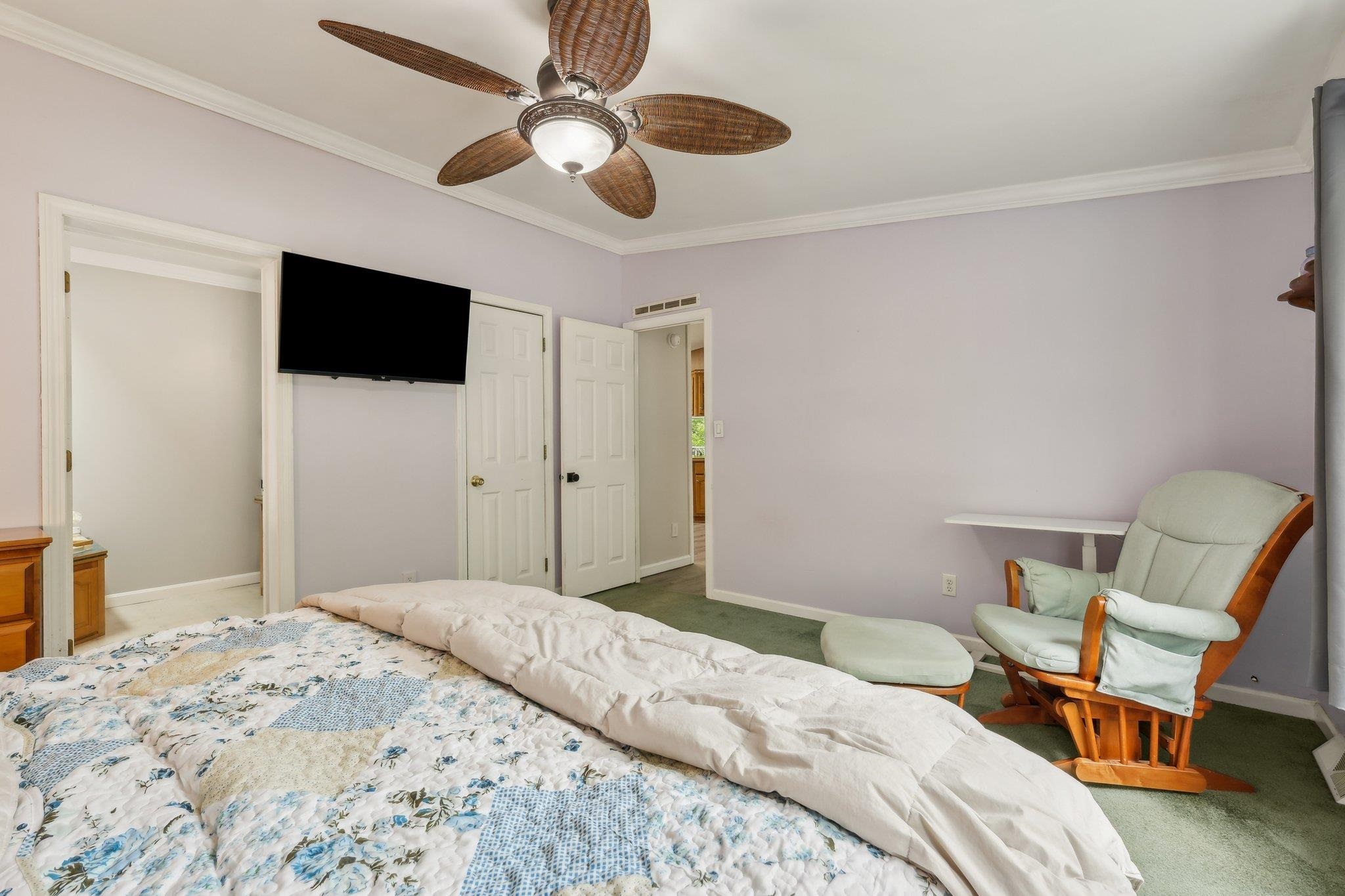 507 Chases Grove Road Derry, NH 03038 - Photo 20 of 37