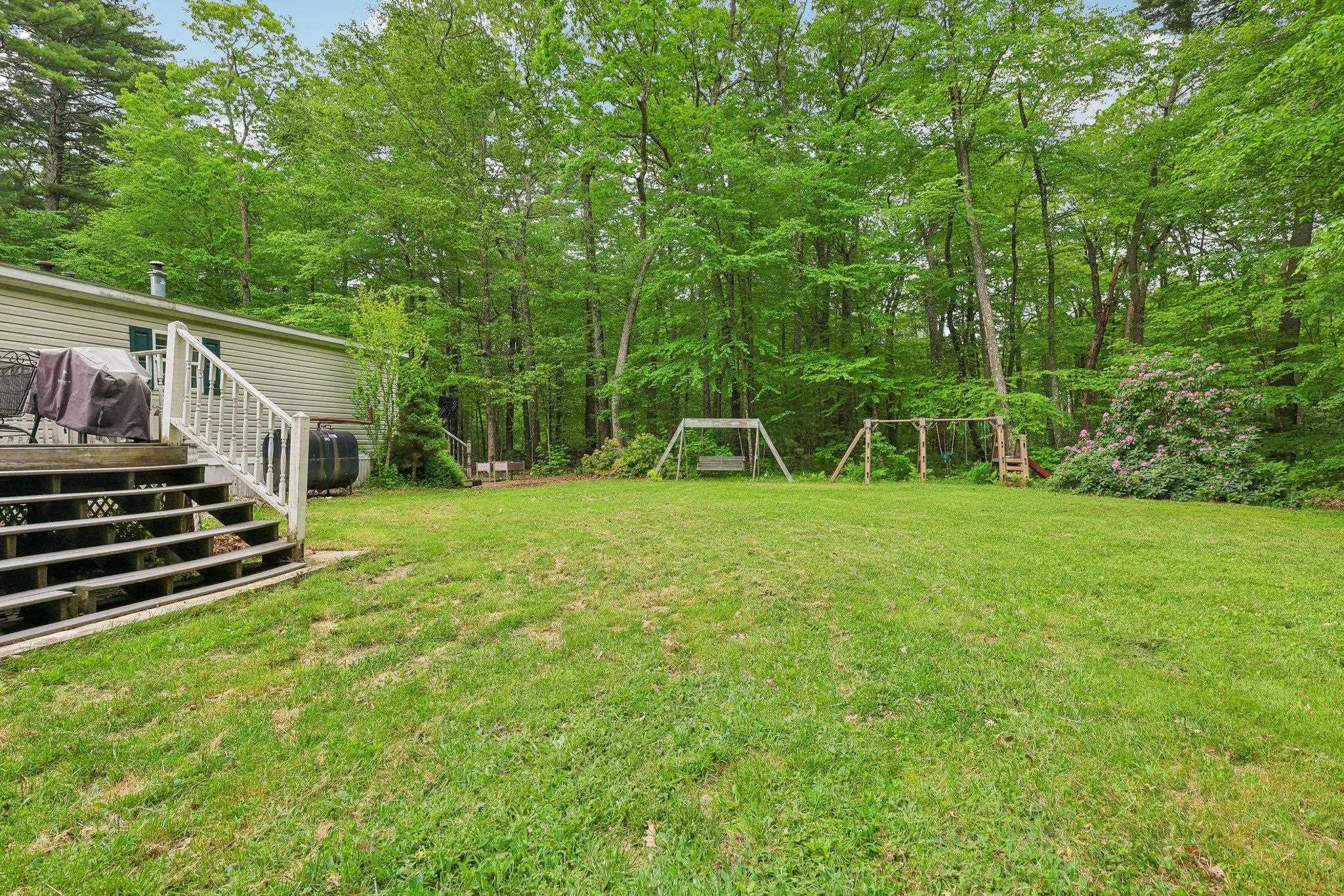 507 Chases Grove Road Derry, NH 03038 - Photo 29 of 37