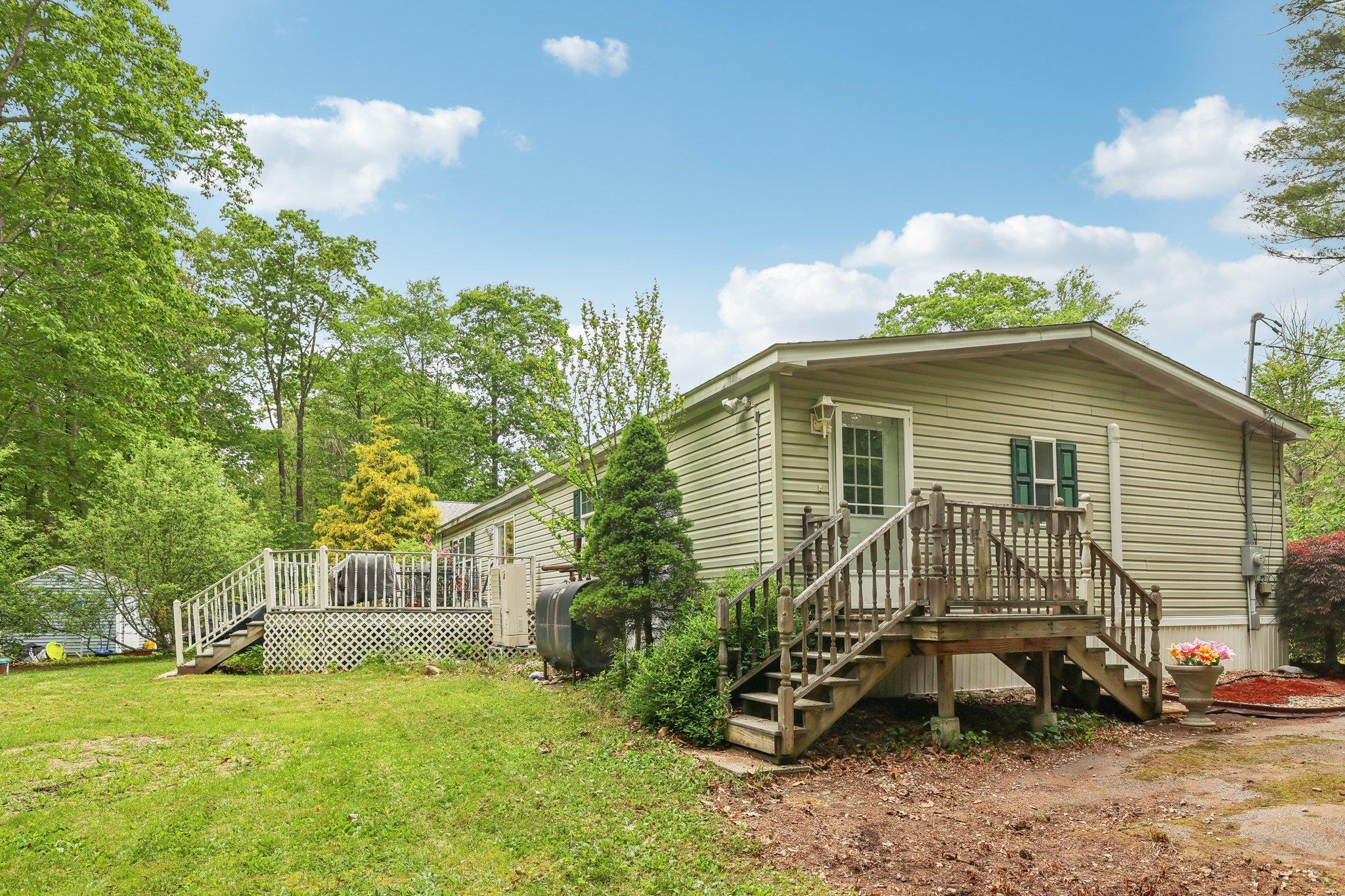 507 Chases Grove Road Derry, NH 03038 - Photo 32 of 37