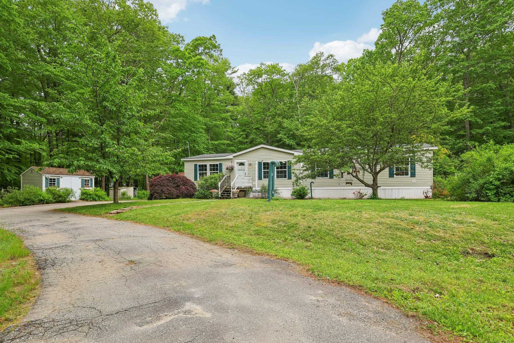 507 Chases Grove Road Derry, NH 03038 - Photo 5 of 37