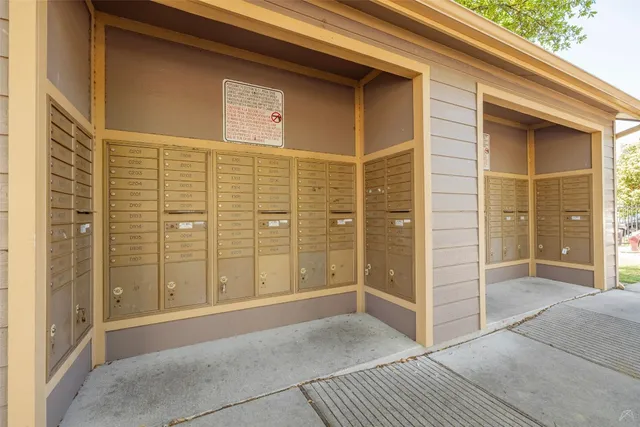 $899 | 10401 North Lamar Boulevard, Unit I108, Austin, TX 78753