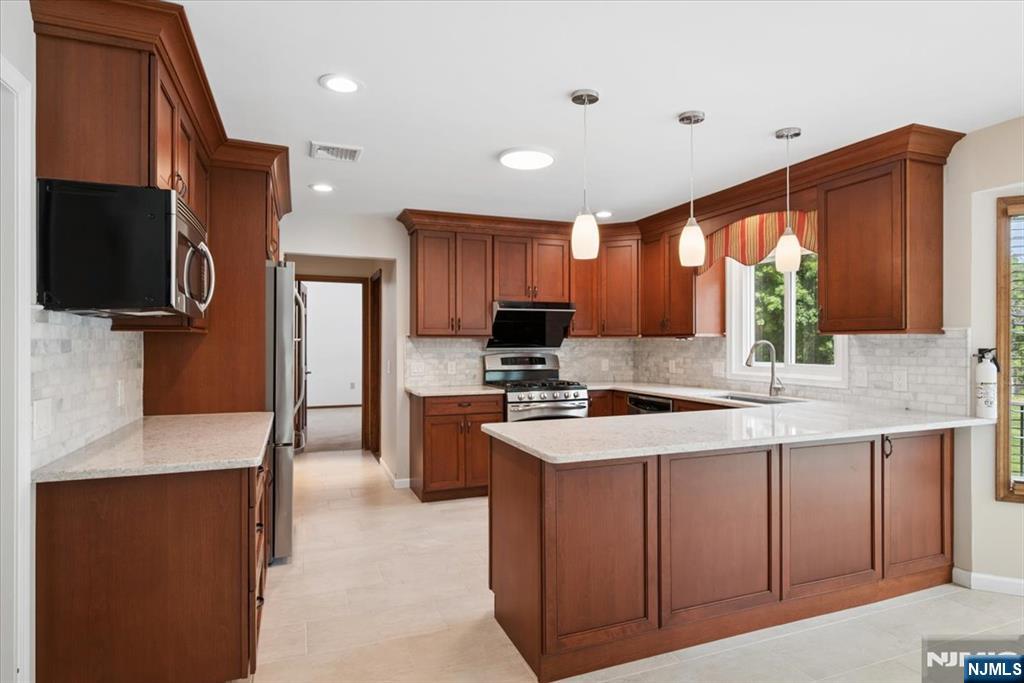 5 Glen Ridge Drive Long Valley, NJ 07853 - Photo 12 of 40