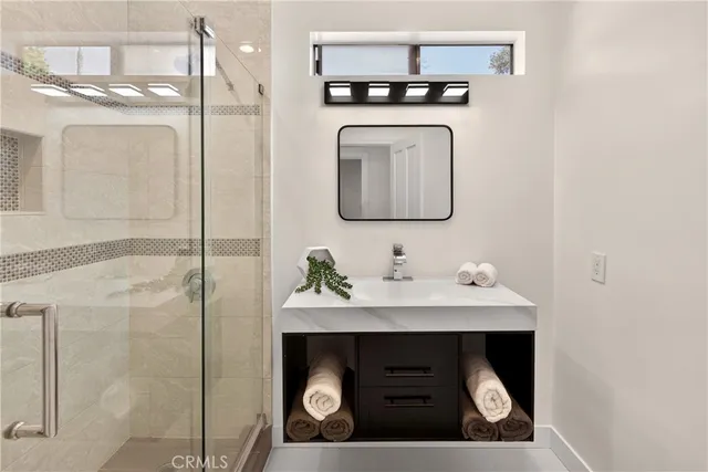 $1,795,000 | 11814 Hesby Street, Valley Village, CA 91607