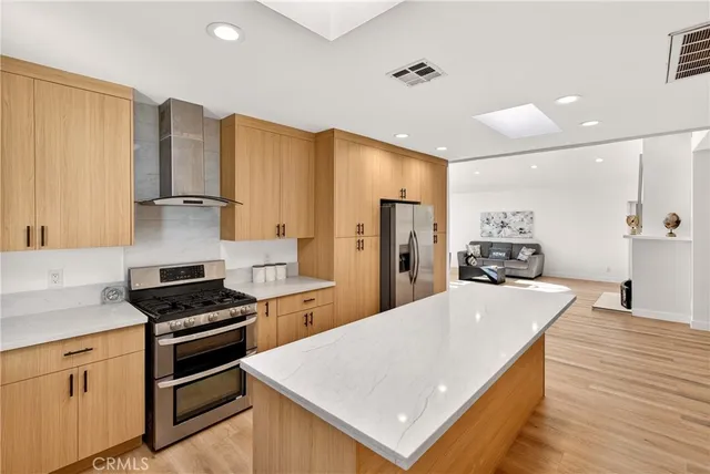 $1,795,000 | 11814 Hesby Street, Valley Village, CA 91607