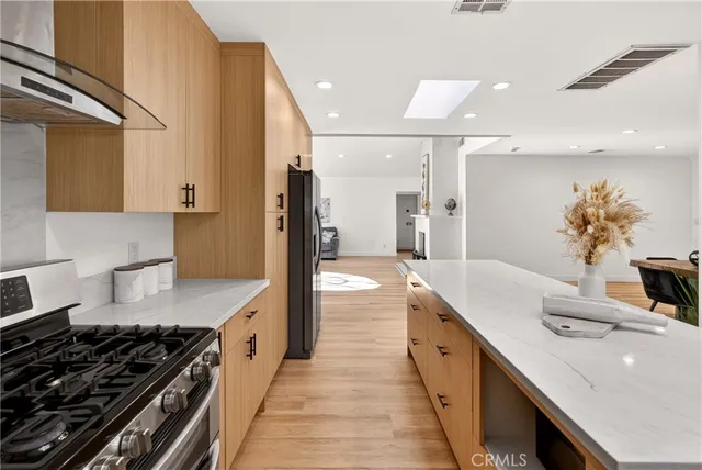 $1,795,000 | 11814 Hesby Street, Valley Village, CA 91607