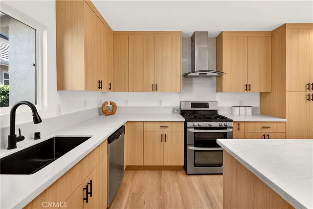 $1,795,000 | 11814 Hesby Street, Valley Village, CA 91607