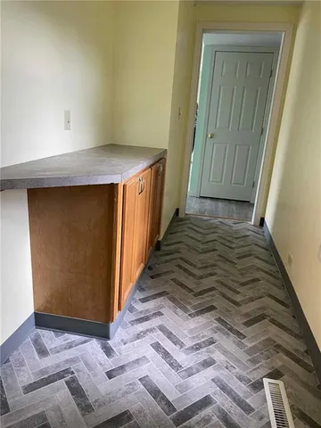 a view of utility room