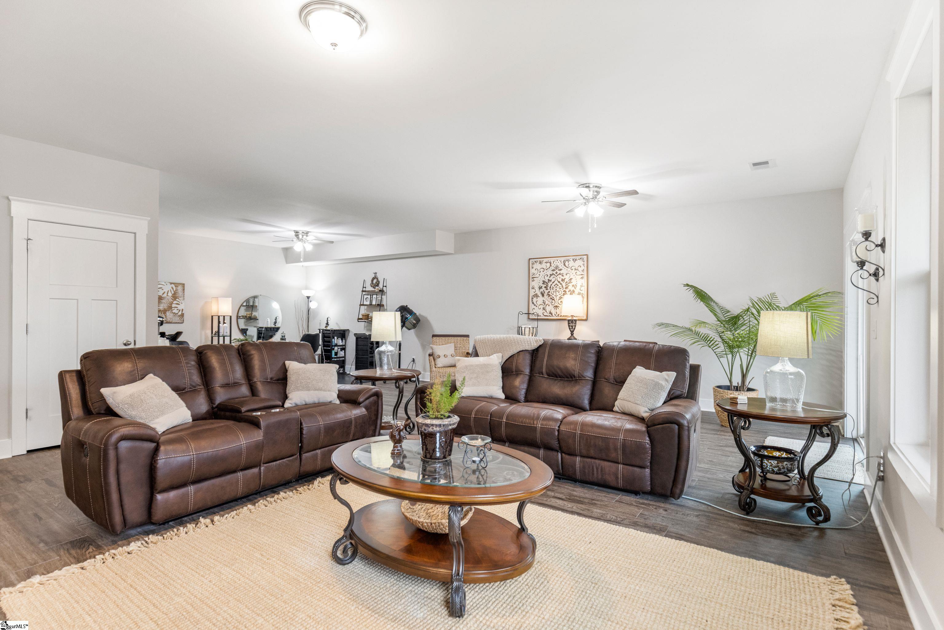 605 Longfellow Way Simpsonville, SC 29681 - Photo 32 of 47 Gallery Image 32