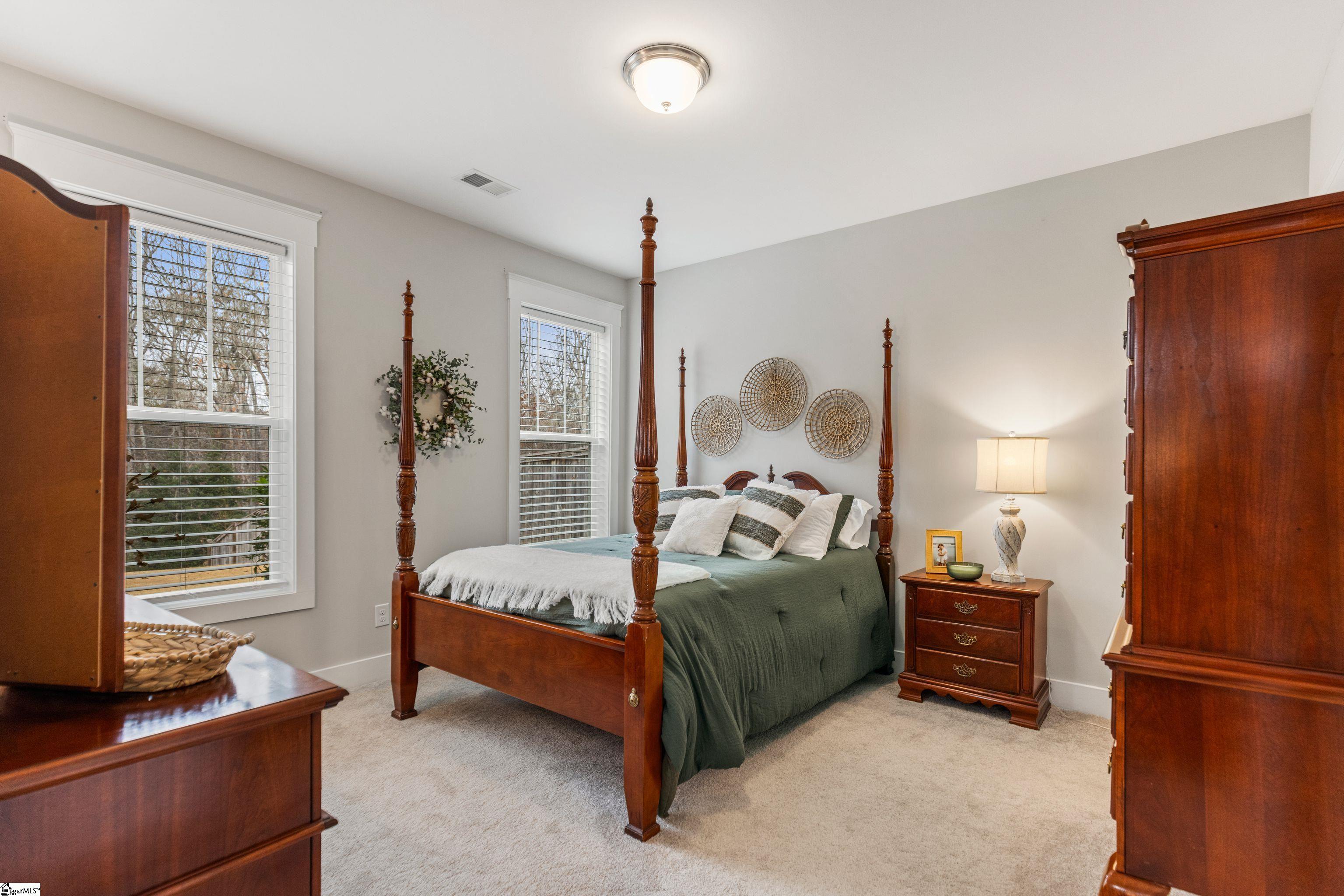 605 Longfellow Way Simpsonville, SC 29681 - Photo 5 of 47 Gallery Image 5