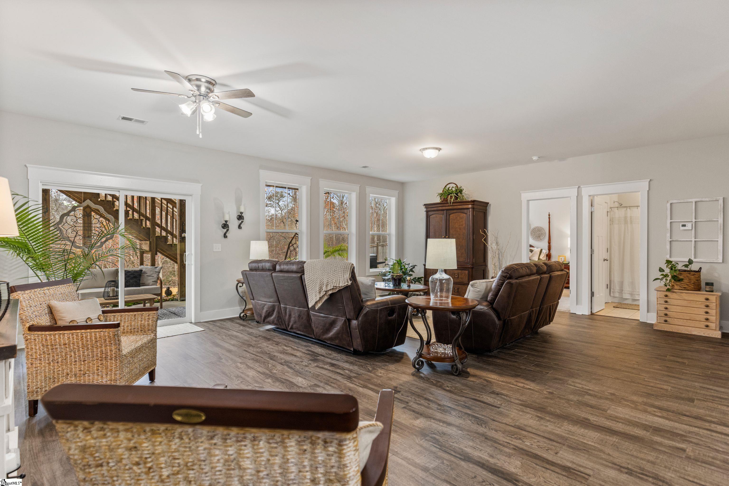 605 Longfellow Way Simpsonville, SC 29681 - Photo 6 of 47 Gallery Image 6