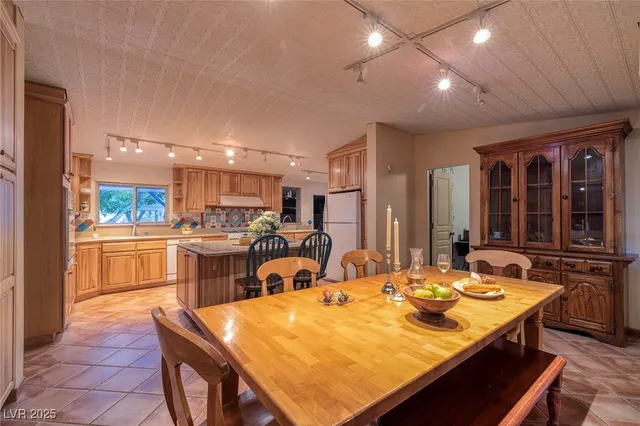 $2,450,000 | 14525 Heyer Way, Las Vegas, NV 89161