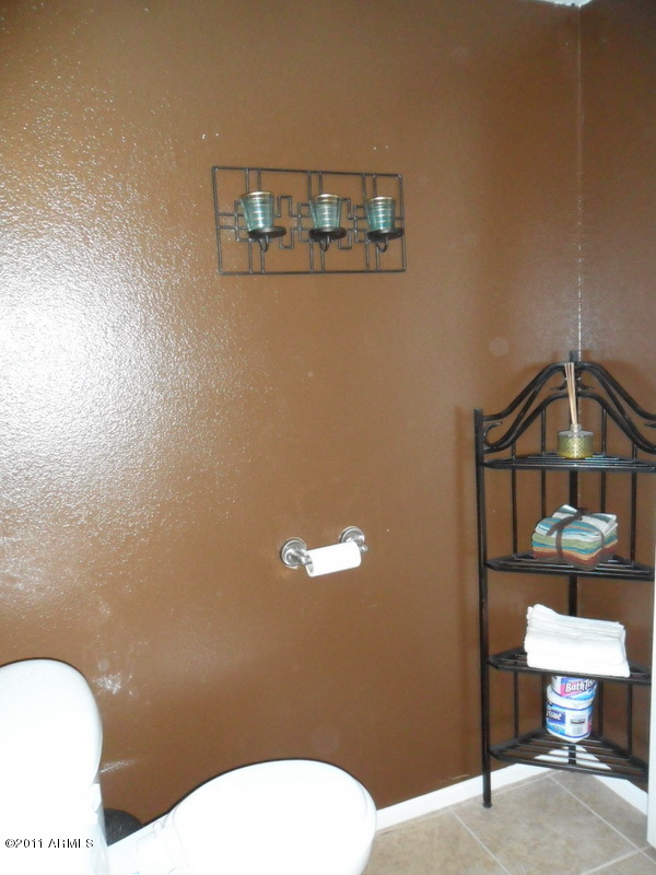 985 North Granite Reef Road, Unit 159 Scottsdale, AZ 85257 - Photo 3 of 37 Comfort Room