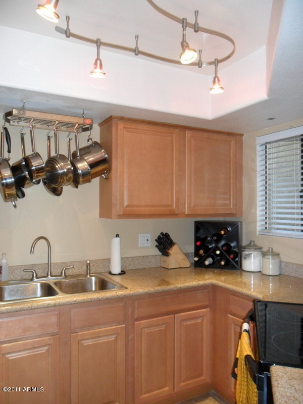 985 North Granite Reef Road, Unit 159 Scottsdale, AZ 85257 - Photo 4 of 37 Kitchen