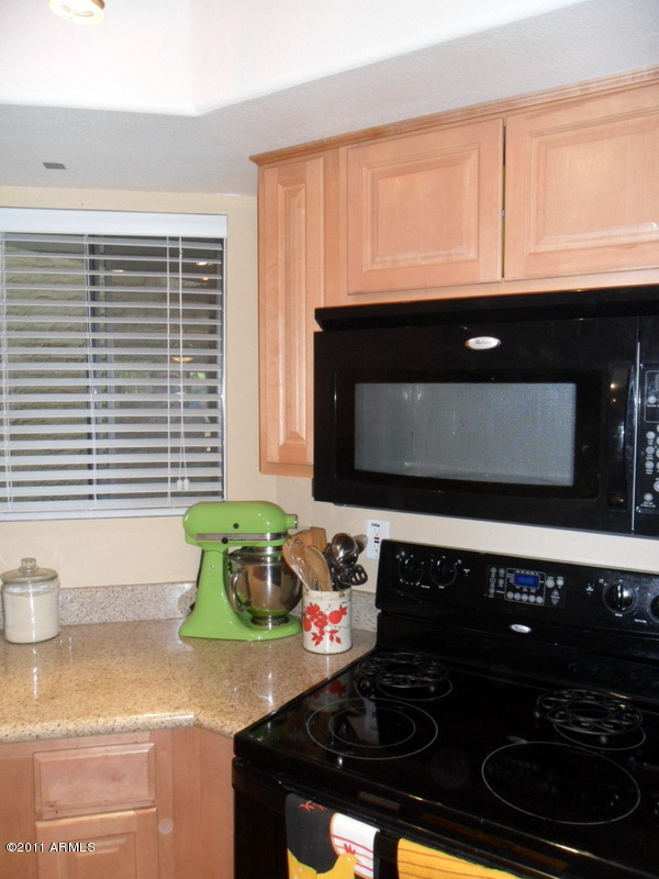 985 North Granite Reef Road, Unit 159 Scottsdale, AZ 85257 - Photo 5 of 37 Kitchen