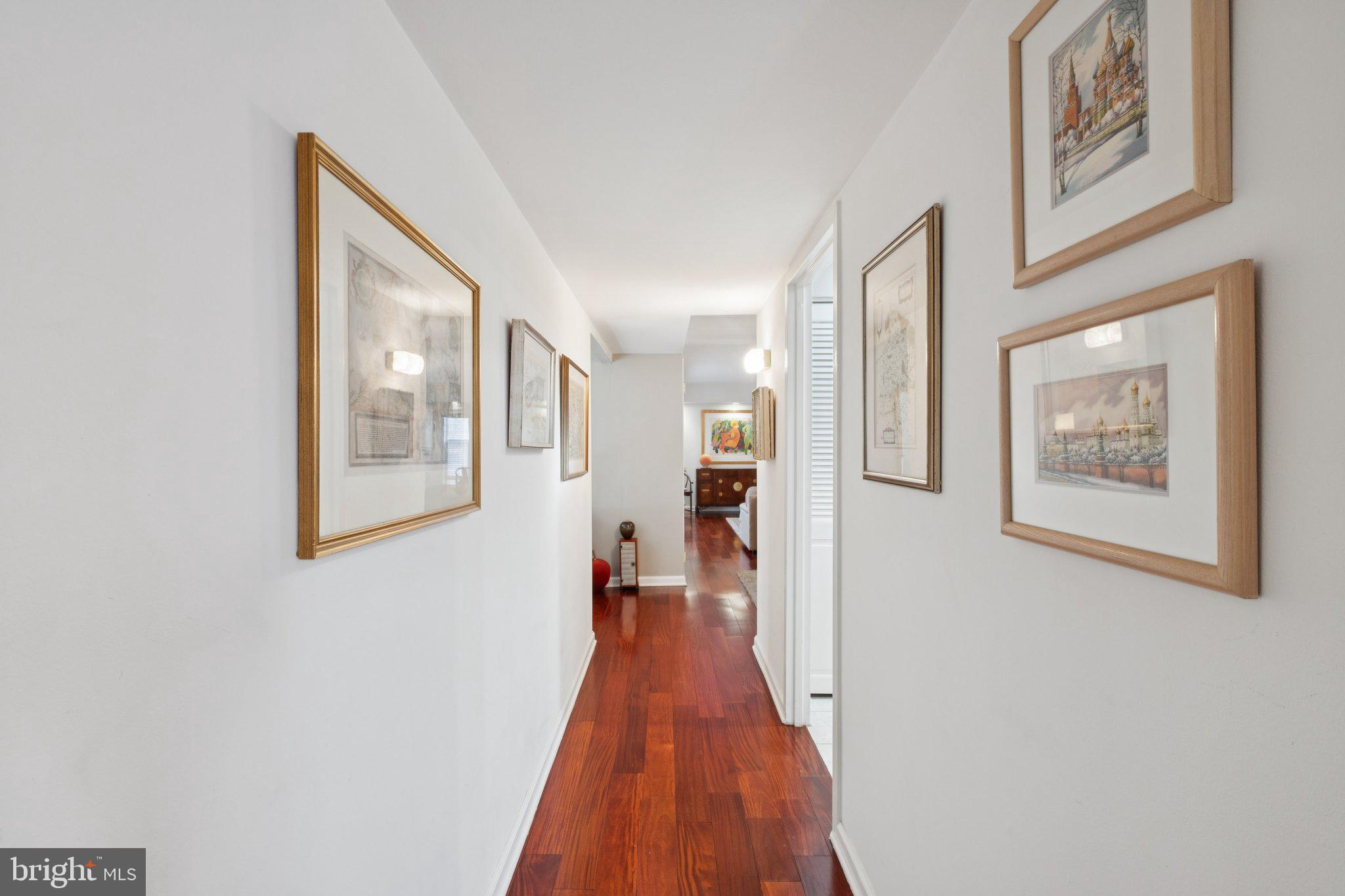 130 Spruce Street, Unit 15B Philadelphia, PA 19106 - Photo 3 of 27