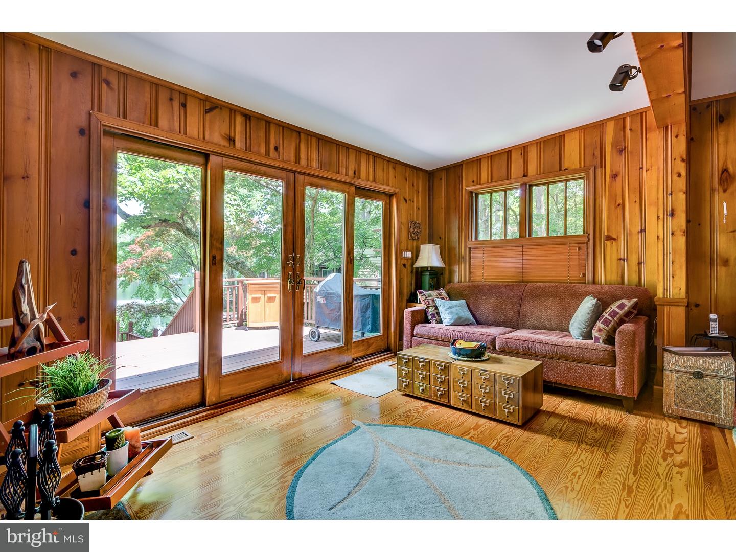 13 Cherry Run Road Monroeville, NJ 08343 - Photo 16 of 25 Living Room
